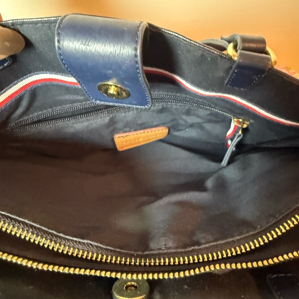 Tommy‎ Hilfiger Navy and Red Satchel - Picture 9 of 10